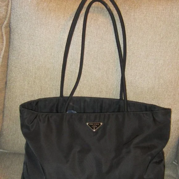 ❤️Authentic PRADA TESSUTO Black Nylon Shopper Shoulder Bag Purse - Picture 2 of 10